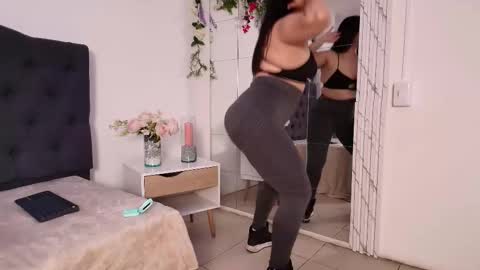 Lauren Anika online show from March 12, 2025, 12:15 pm