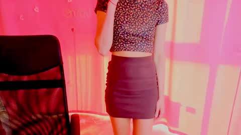 Anni online show from April 7, 2026, 4:07 pm