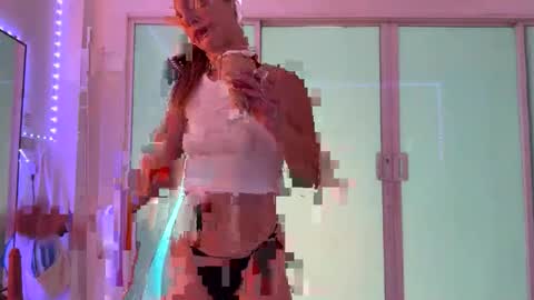 anita__hills online show from October 4, 2025, 2:09 am