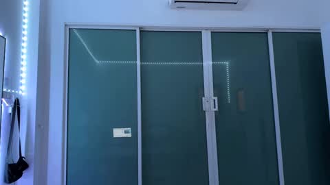 anita__hills online show from October 7, 2025, 1:52 pm