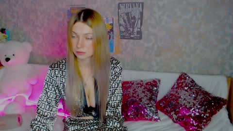 Snapshot of anita_moon_ chatting on January 7, 2025, 12:03 am anita_moon_ online show from January 7, 2025, 12:03 am