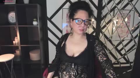 Anita online show from November 7, 2025, 9:04 pm