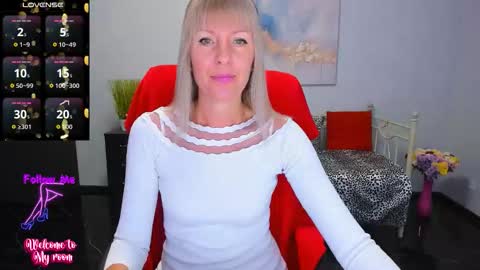 Snapshot of anita_tayson chatting on October 21, 2025, 6:14 am Anita online show from October 21, 2025, 6:14 am