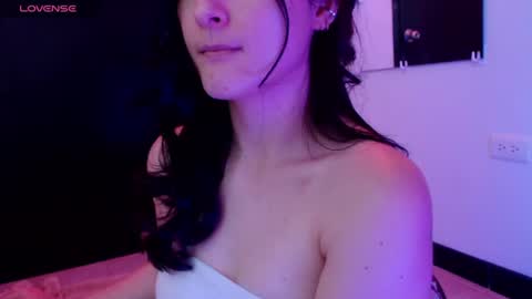 Anitafoxx online show from June 12, 2026, 5:39 am