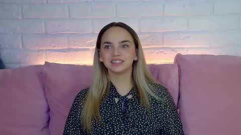 AnitaVenture online show from September 28, 2025, 4:18 am