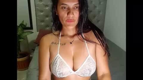 Snapshot of anithaxx chatting on March 7, 2025, 8:44 pm esmeralda online show from March 7, 2025, 8:44 pm