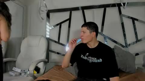 ANGEL AND TEFY online show from April 5, 2026, 9:01 pm