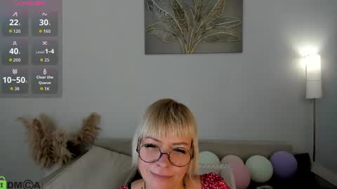 Snapshot of ann_annise chatting on July 5, 2026, 12:50 am ann_annise online show from July 5, 2026, 12:50 am