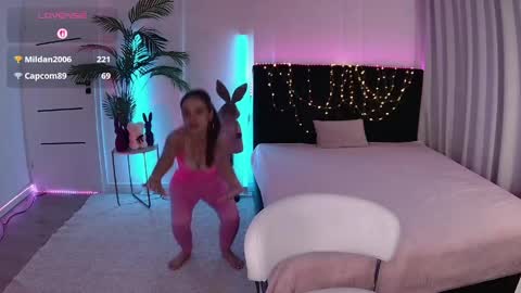 ann_woood online show from May 12, 2026, 2:58 pm