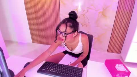 Ana  online show from June 26, 2026, 6:56 pm