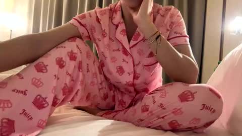 Anna online show from April 1, 2026, 7:00 pm