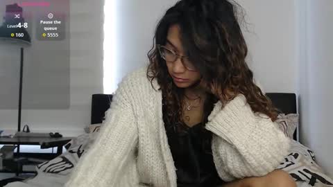 Anna online show from October 14, 2025, 3:35 pm