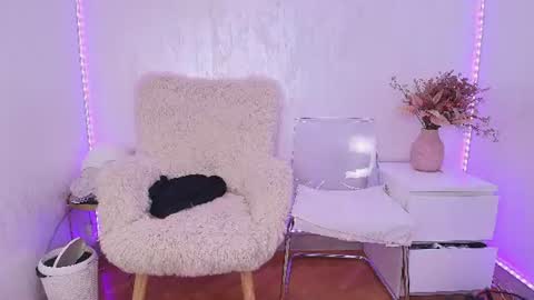 Anna online show from July 8, 2026, 7:13 am