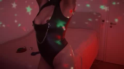 Snapshot of annabelle89x chatting on February 19, 2025, 10:01 am annabelle89x online show from February 19, 2025, 10:01 am