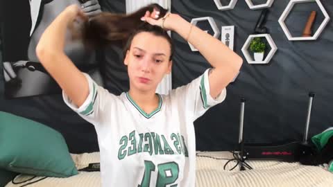 annabishop online show from February 2, 2025, 3:32 am