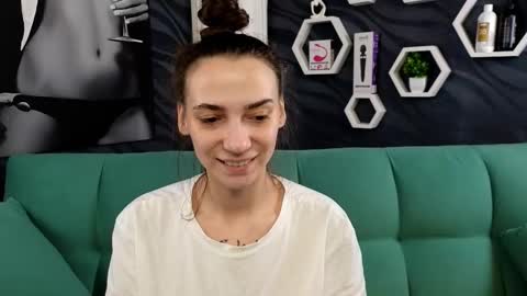 annabishop online show from February 18, 2025, 3:21 am