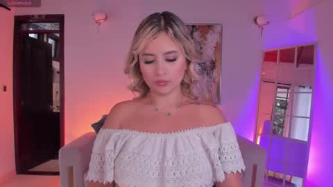 Anna Brooks  online show from January 14, 2026, 7:52 pm