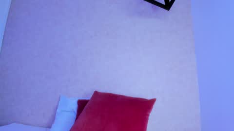 annafoox_ online show from December 6, 2024, 6:50 pm