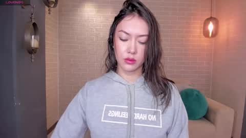Snapshot of annahoffman_ chatting on September 25, 2025, 12:20 pm annahoffman_ online show from September 25, 2025, 12:20 pm