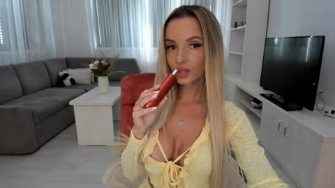 Snapshot of annaise_ chatting on September 11, 2025, 10:15 am annaise online show from September 11, 2025, 10:15 am