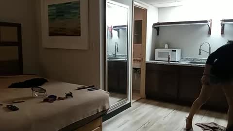 Anna Lee Cross online show from March 14, 2026, 1:27 pm