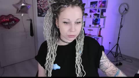 Anna online show from October 1, 2025, 4:46 pm