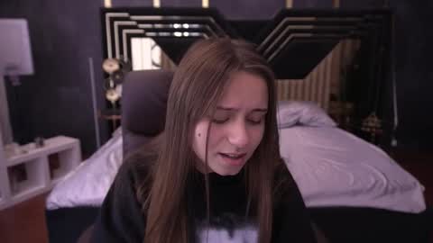 Anna online show from October 15, 2025, 8:20 pm