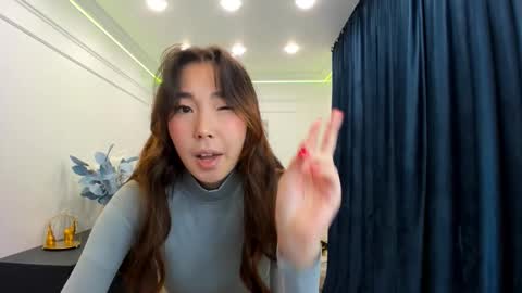 Anna online show from October 5, 2025, 7:12 pm