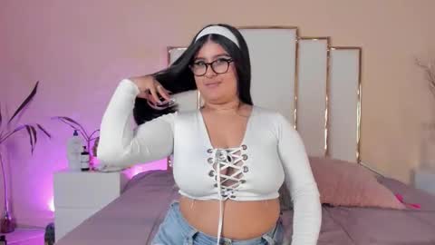 Snapshot of annaswift_ chatting on October 16, 2025, 11:55 am Anna online show from October 16, 2025, 11:55 am