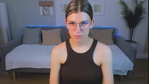 Im Anna online show from May 25, 2026, 3:34 am