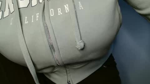 Bella online show from April 14, 2026, 4:13 pm