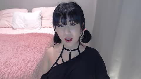 Snapshot of anne_crystal chatting on October 7, 2025, 3:20 pm erika online show from October 7, 2025, 3:20 pm