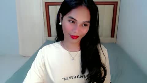 SWEET ANNE online show from September 19, 2025, 8:27 am