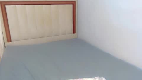 SWEET ANNE online show from October 1, 2025, 8:20 am