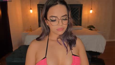 Snapshot of anne_mallow chatting on March 8, 2025, 7:05 am Ann online show from March 8, 2025, 7:05 am