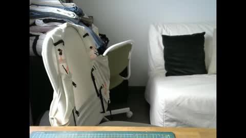 annecylake online show from November 1, 2025, 12:51 pm