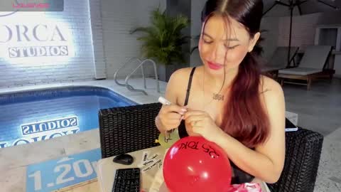 Snapshot of annedixie chatting on January 13, 2025, 3:12 am Anne online show from January 13, 2025, 3:12 am