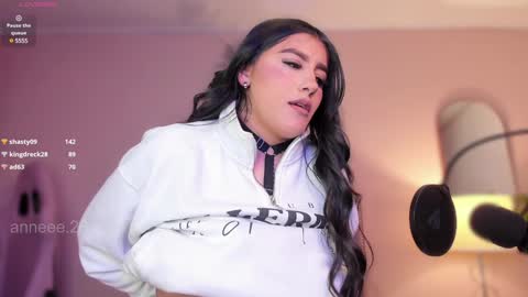 Anne  online show from January 30, 2025, 6:10 pm