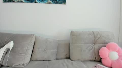 Snapshot of annemonalo chatting on February 16, 2026, 11:28 am annemona online show from February 16, 2026, 11:28 am