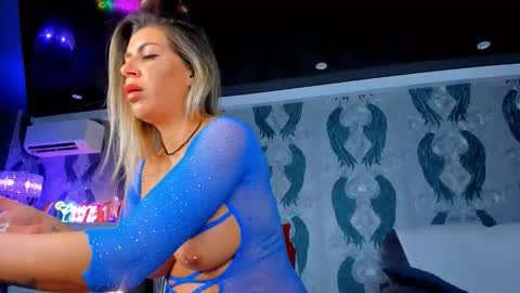 Ana online show from October 8, 2025, 3:59 am