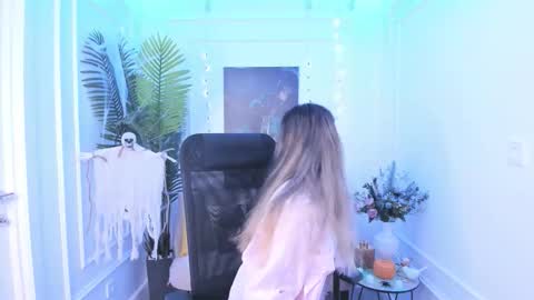 annetli online show from October 16, 2025, 3:29 am