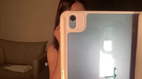 Annette 03 online show from September 30, 2025, 5:29 pm