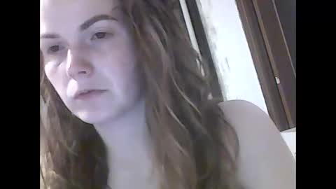 AnnetteLeah online show from November 18, 2025, 10:03 pm