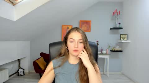 Snapshot of annewilsonn chatting on November 11, 2025, 12:05 pm annewilsonn online show from November 11, 2025, 12:05 pm