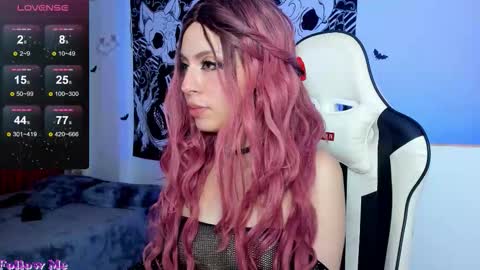 Nikoll online show from October 22, 2025, 4:13 am