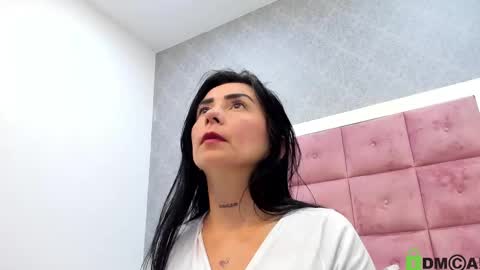 Snapshot of anni__love chatting on February 23, 2025, 7:07 pm Anni online show from February 23, 2025, 7:07 pm
