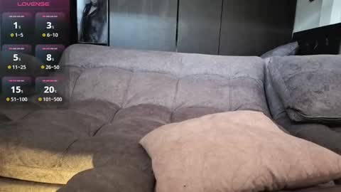 Anni online show from September 27, 2025, 9:20 pm