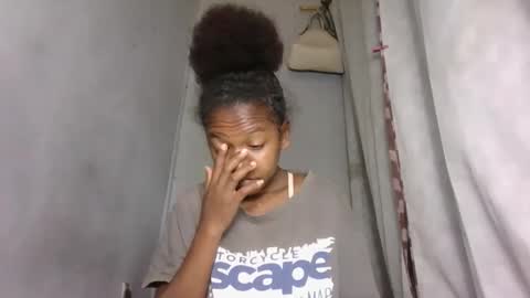 Snapshot of annick98 chatting on February 22, 2026, 7:40 am annick98 online show from February 22, 2026, 7:40 am