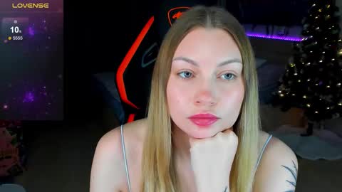 Snapshot of annie69kiss chatting on January 18, 2026, 1:53 am Annie online show from January 18, 2026, 1:53 am