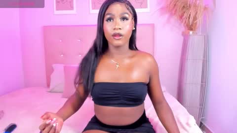 annie_dolce_ online show from October 4, 2025, 8:51 pm